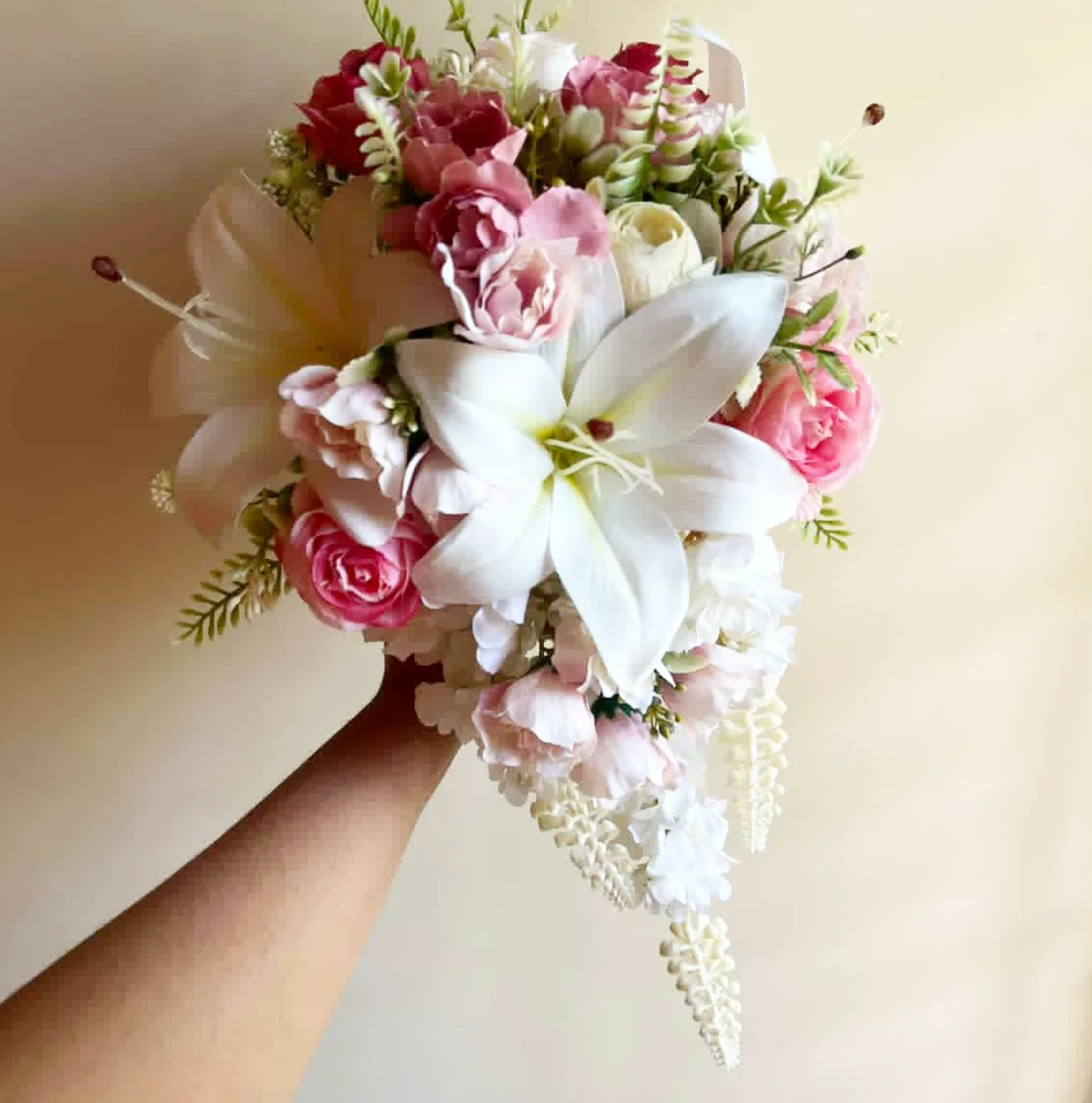Lilly floral Cascade-Extra Small, bouquet by Allies Atelier