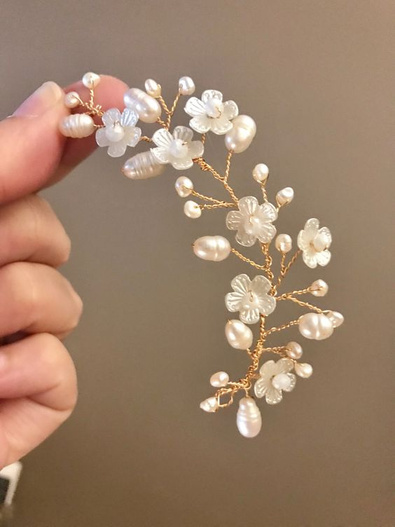 Gold Berry Hair Vine, bride wedding essential by Allies Atelier