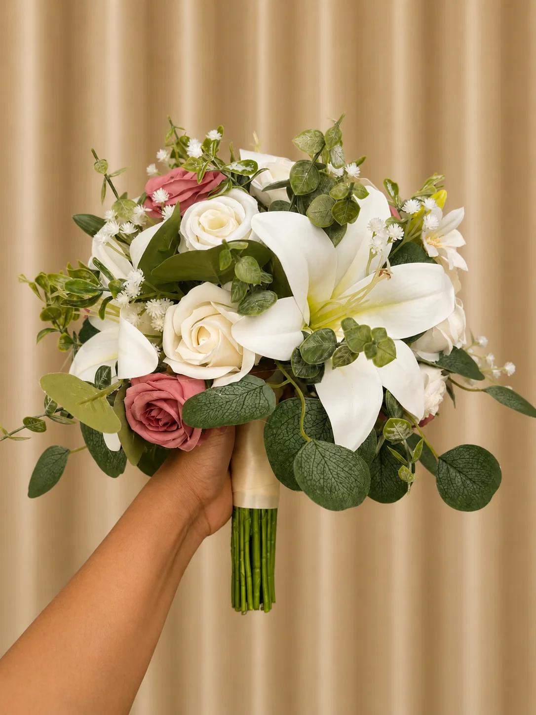 Lilly-Eucalyptus Bouquet, bouquet by Allies Atelier